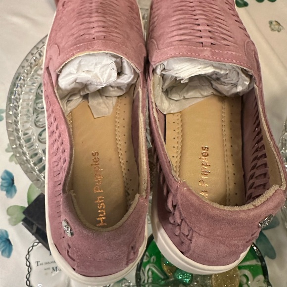 New! Women's Mauve Pink Slip-On Shoes - Picture 6 of 10